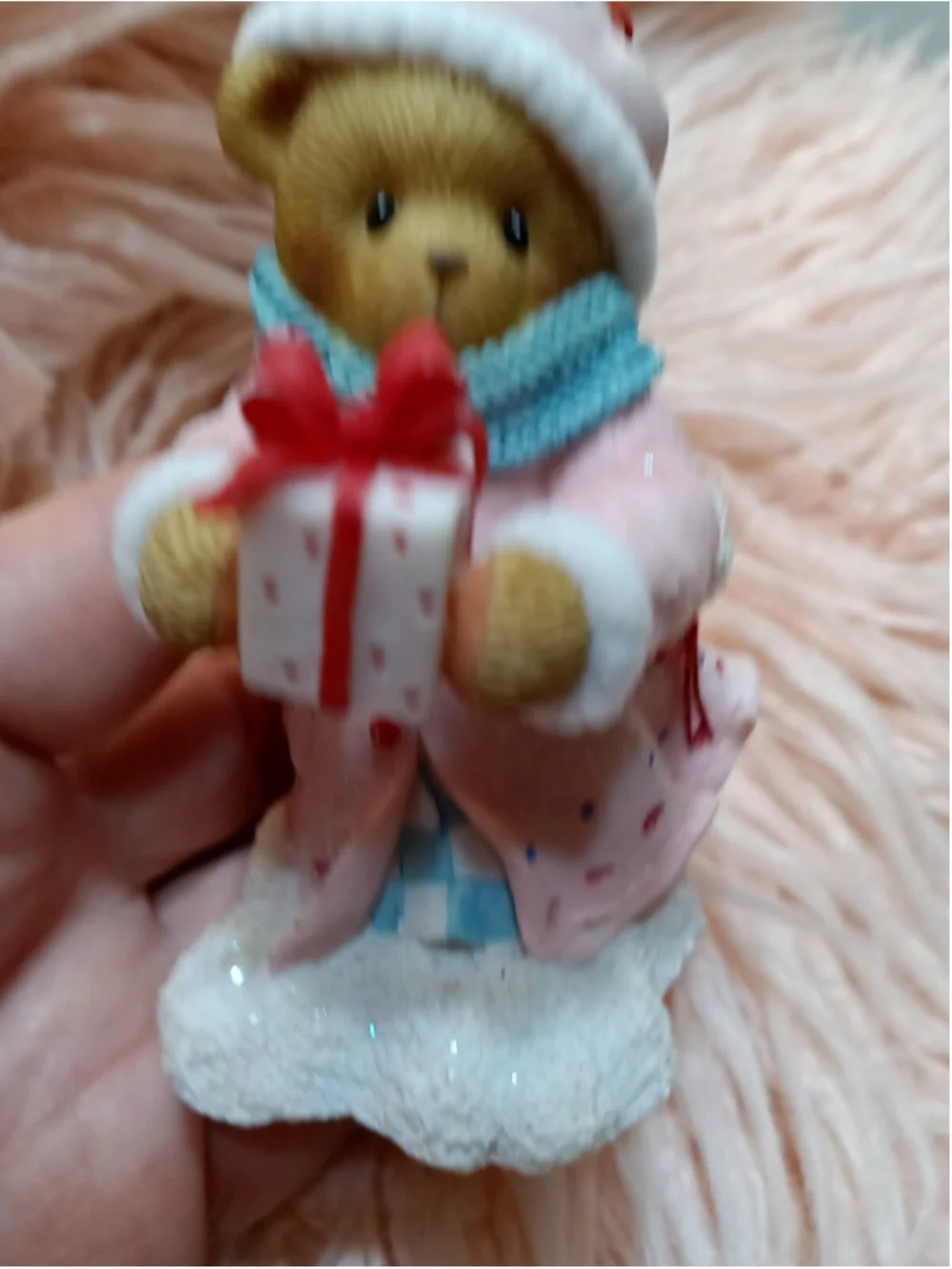 Cherished Teddies Winter Christmas Pink Glitter Coat Holding A Gift Happy Hearts